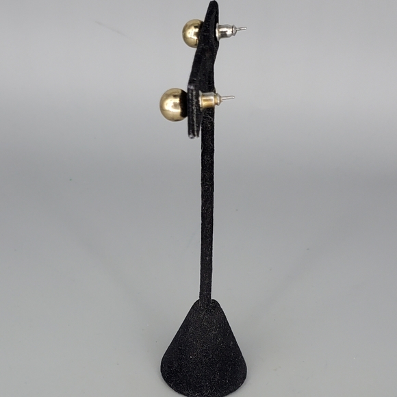 Goldtone Heart Locket and Stud Earrings Set - Picture 11 of 12